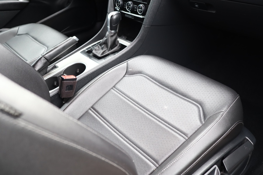 2020 Volkswagen Passat 2.0T SE Auto, available for sale in Jamaica, New York | Hillside Auto Mall Inc.. Jamaica, New York 2020 Volkswagen Passat 2.0T SE Auto, available for sale in Jamaica, New York | Hillside Auto Mall Inc.. Jamaica, New York
