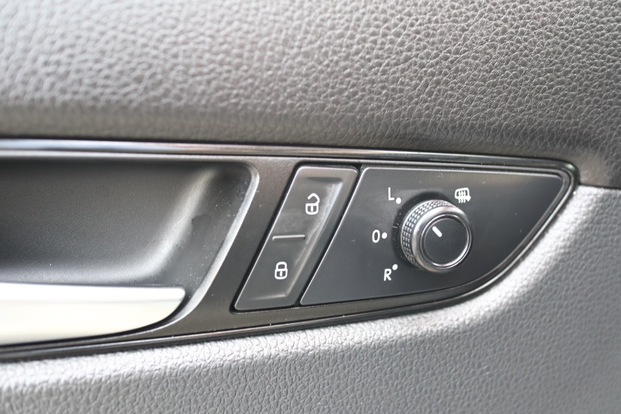 2020 Volkswagen Passat 2.0T SE Auto, available for sale in Jamaica, New York | Hillside Auto Mall Inc.. Jamaica, New York 2020 Volkswagen Passat 2.0T SE Auto, available for sale in Jamaica, New York | Hillside Auto Mall Inc.. Jamaica, New York