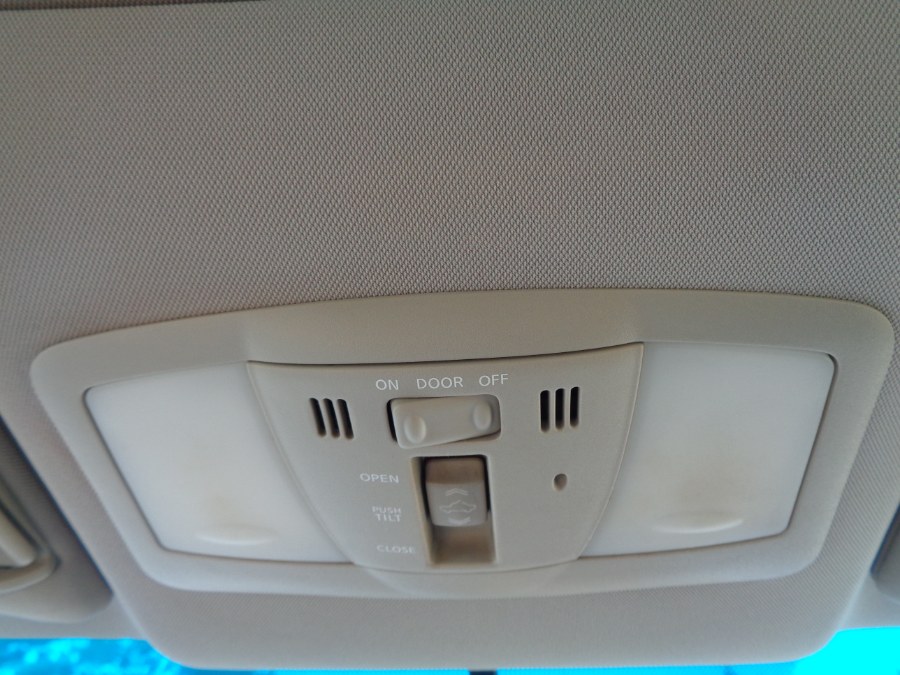 2013 Nissan Maxima 4dr Sdn 3.5 SV w/Premium Pkg, available for sale in Valley Stream, New York | NY Auto Traders. Valley Stream, New York 2013 Nissan Maxima 4dr Sdn 3.5 SV w/Premium Pkg, available for sale in Valley Stream, New York | NY Auto Traders. Valley Stream, New York