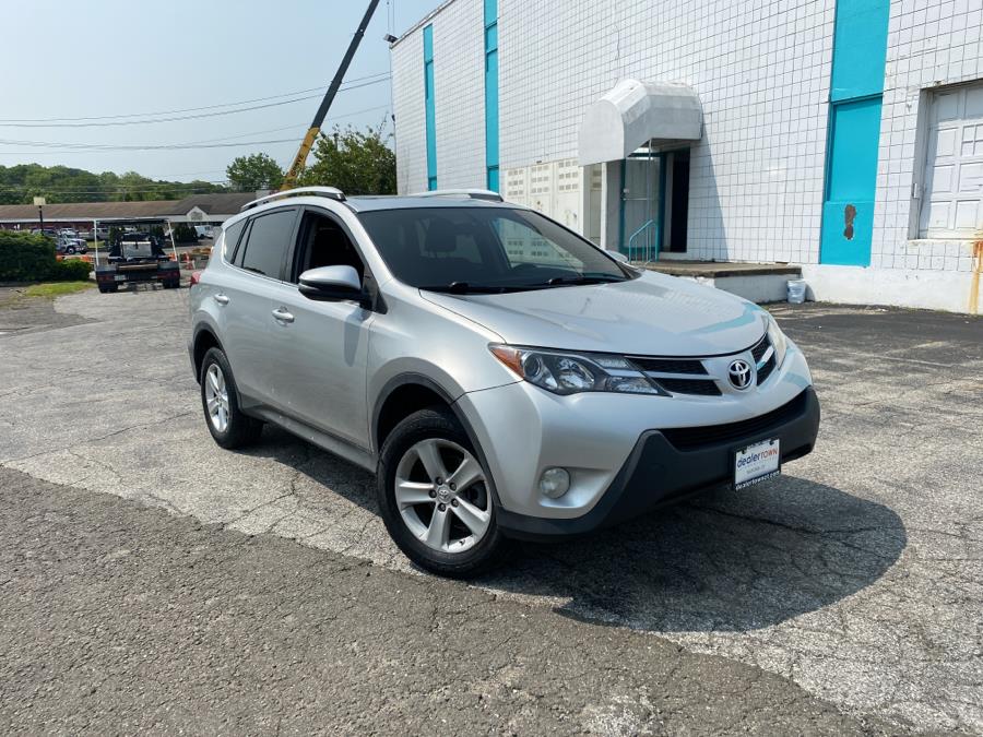 2013 Toyota RAV4 AWD 4dr XLE (Natl), available for sale in Milford, Connecticut | Dealertown Auto Wholesalers. Milford, Connecticut