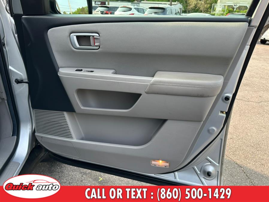 2012 Honda Pilot 4WD 4dr EX, available for sale in Bristol, Connecticut | Quick Auto LLC. Bristol, Connecticut 2012 Honda Pilot 4WD 4dr EX, available for sale in Bristol, Connecticut | Quick Auto LLC. Bristol, Connecticut