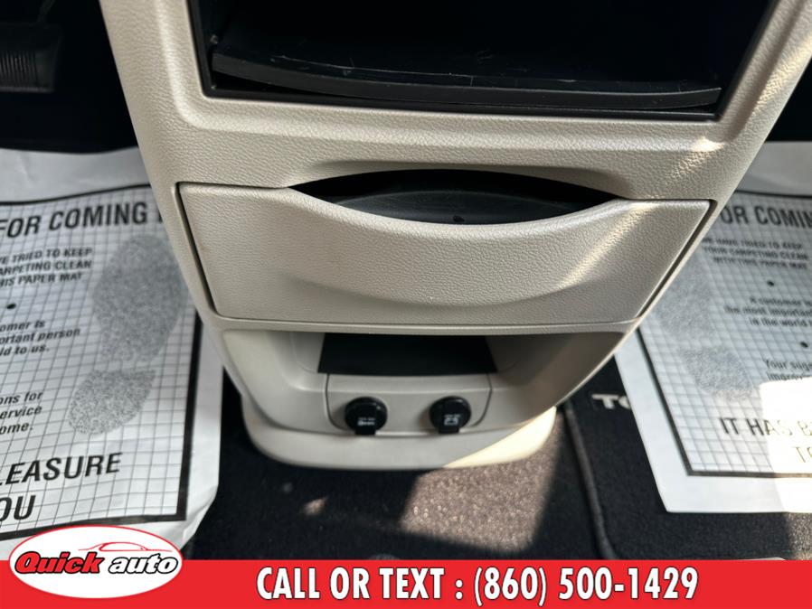 2013 Chrysler Town & Country 4dr Wgn Touring, available for sale in Bristol, Connecticut | Quick Auto LLC. Bristol, Connecticut 2013 Chrysler Town & Country 4dr Wgn Touring, available for sale in Bristol, Connecticut | Quick Auto LLC. Bristol, Connecticut