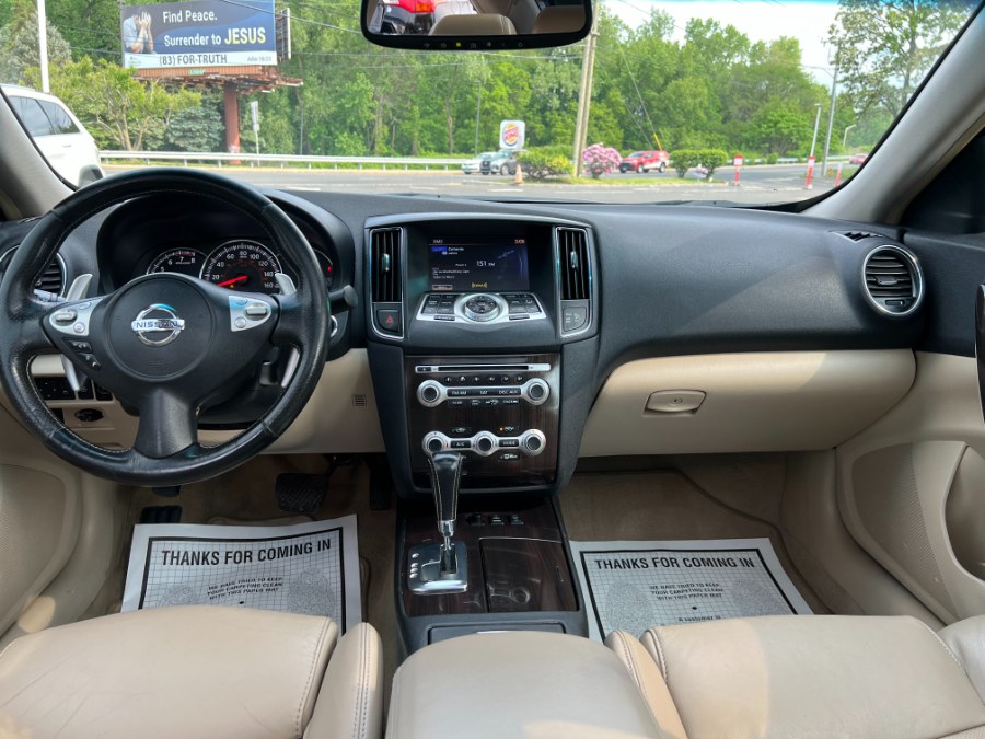 2014 Nissan Maxima 4dr Sdn 3.5 SV w/Premium Pkg, available for sale in Hartford , Connecticut | Ledyard Auto Sale LLC. Hartford , Connecticut 2014 Nissan Maxima 4dr Sdn 3.5 SV w/Premium Pkg, available for sale in Hartford , Connecticut | Ledyard Auto Sale LLC. Hartford , Connecticut