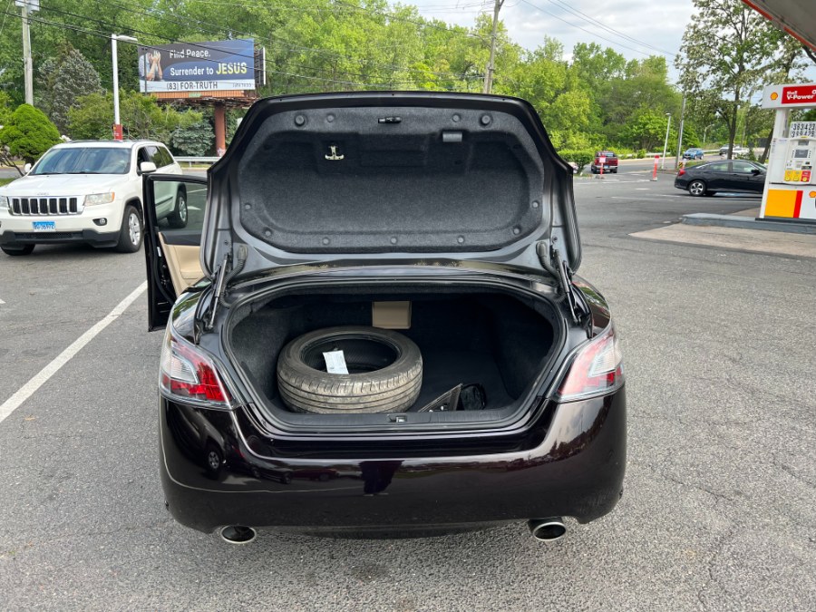 2014 Nissan Maxima 4dr Sdn 3.5 SV w/Premium Pkg, available for sale in Hartford , Connecticut | Ledyard Auto Sale LLC. Hartford , Connecticut 2014 Nissan Maxima 4dr Sdn 3.5 SV w/Premium Pkg, available for sale in Hartford , Connecticut | Ledyard Auto Sale LLC. Hartford , Connecticut