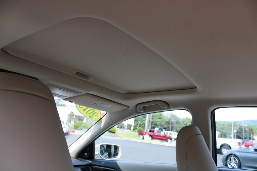 2015 Honda Accord Sedan 4dr V6 Auto EX-L w/Navi, available for sale in Plantsville, Connecticut | Auto House of Luxury. Plantsville, Connecticut 2015 Honda Accord Sedan 4dr V6 Auto EX-L w/Navi, available for sale in Plantsville, Connecticut | Auto House of Luxury. Plantsville, Connecticut