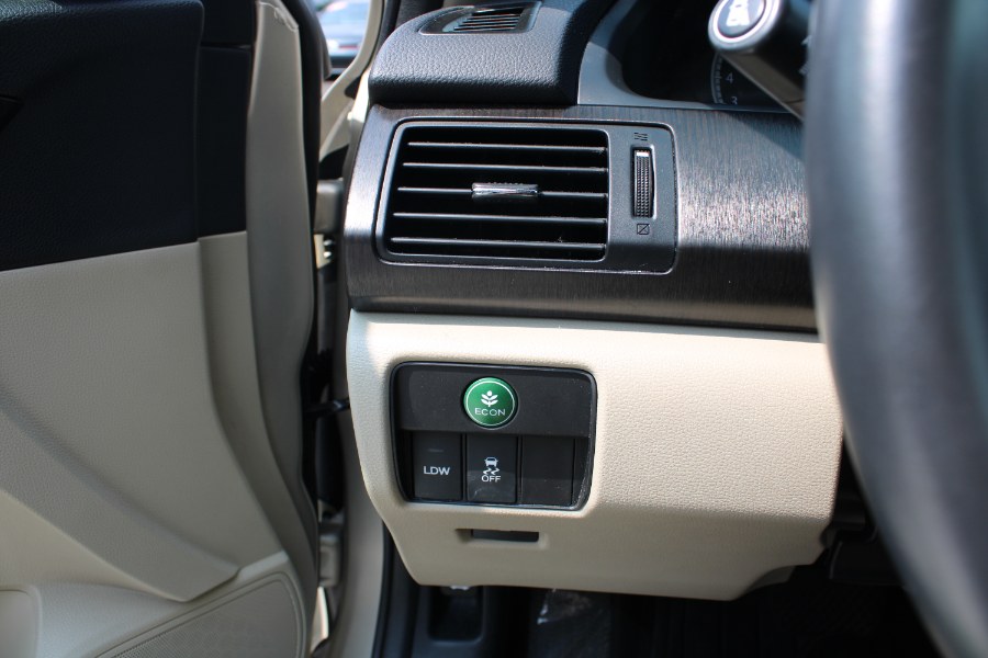 2015 Honda Accord Sedan 4dr V6 Auto EX-L w/Navi, available for sale in Plantsville, Connecticut | Auto House of Luxury. Plantsville, Connecticut 2015 Honda Accord Sedan 4dr V6 Auto EX-L w/Navi, available for sale in Plantsville, Connecticut | Auto House of Luxury. Plantsville, Connecticut