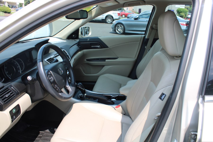 2015 Honda Accord Sedan 4dr V6 Auto EX-L w/Navi, available for sale in Plantsville, Connecticut | Auto House of Luxury. Plantsville, Connecticut 2015 Honda Accord Sedan 4dr V6 Auto EX-L w/Navi, available for sale in Plantsville, Connecticut | Auto House of Luxury. Plantsville, Connecticut