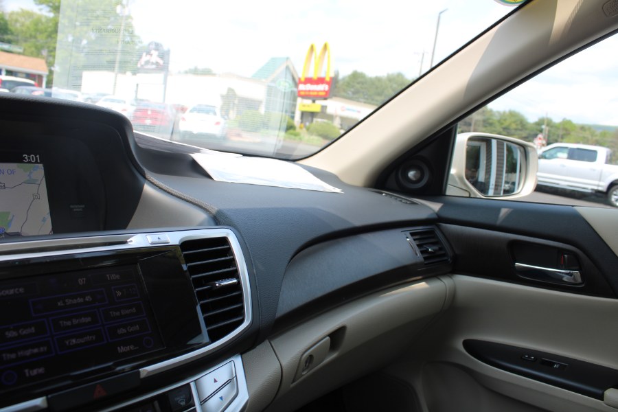 2015 Honda Accord Sedan 4dr V6 Auto EX-L w/Navi, available for sale in Plantsville, Connecticut | Auto House of Luxury. Plantsville, Connecticut 2015 Honda Accord Sedan 4dr V6 Auto EX-L w/Navi, available for sale in Plantsville, Connecticut | Auto House of Luxury. Plantsville, Connecticut