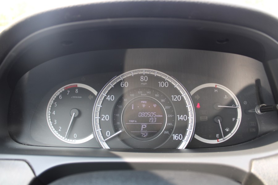 2015 Honda Accord Sedan 4dr V6 Auto EX-L w/Navi, available for sale in Plantsville, Connecticut | Auto House of Luxury. Plantsville, Connecticut 2015 Honda Accord Sedan 4dr V6 Auto EX-L w/Navi, available for sale in Plantsville, Connecticut | Auto House of Luxury. Plantsville, Connecticut
