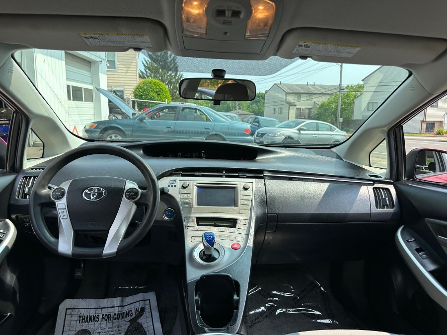 2015 Toyota Prius 5dr HB Four (Natl), available for sale in West Haven, Connecticut | Uzun Auto. West Haven, Connecticut 2015 Toyota Prius 5dr HB Four (Natl), available for sale in West Haven, Connecticut | Uzun Auto. West Haven, Connecticut