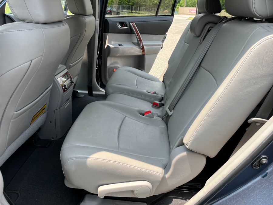 2013 Toyota Highlander 4WD 4dr V6 Limited (Natl), available for sale in Lyndhurst, New Jersey | Cars With Deals. Lyndhurst, New Jersey 2013 Toyota Highlander 4WD 4dr V6 Limited (Natl), available for sale in Lyndhurst, New Jersey | Cars With Deals. Lyndhurst, New Jersey