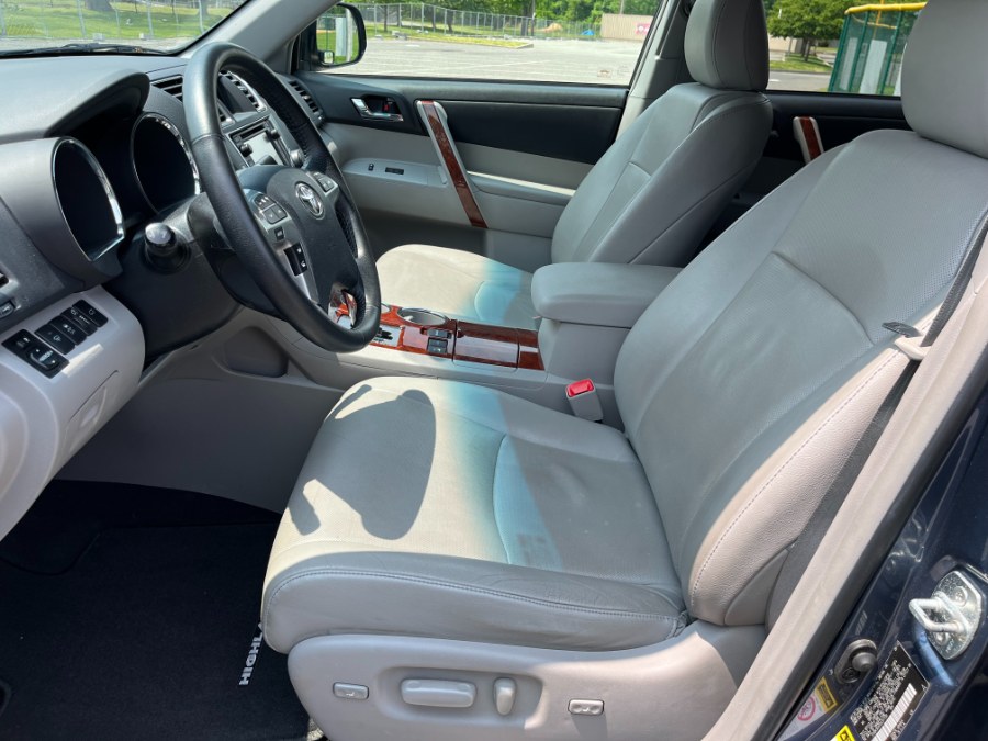 2013 Toyota Highlander 4WD 4dr V6 Limited (Natl), available for sale in Lyndhurst, New Jersey | Cars With Deals. Lyndhurst, New Jersey 2013 Toyota Highlander 4WD 4dr V6 Limited (Natl), available for sale in Lyndhurst, New Jersey | Cars With Deals. Lyndhurst, New Jersey