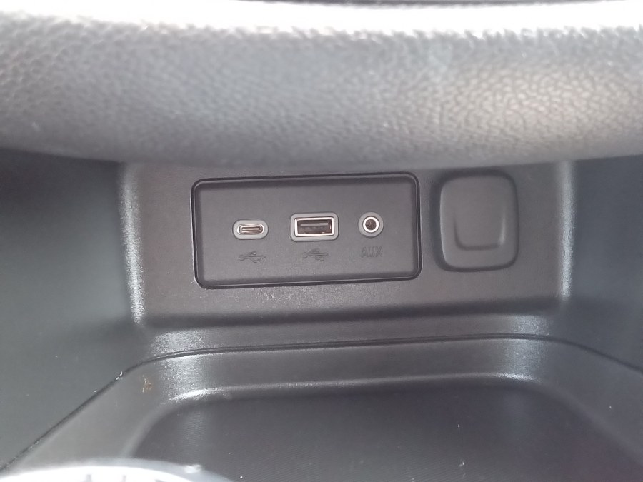 2020 Chevrolet Equinox FWD 4dr LT w/1LT, available for sale in Irvington, New Jersey | NJ Used Cars Center. Irvington, New Jersey 2020 Chevrolet Equinox FWD 4dr LT w/1LT, available for sale in Irvington, New Jersey | NJ Used Cars Center. Irvington, New Jersey
