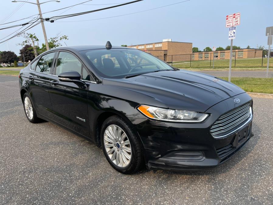 2014 Ford Fusion 4dr Sdn SE Hybrid FWD, available for sale in Copiague, New York | Great Deal Motors. Copiague, New York