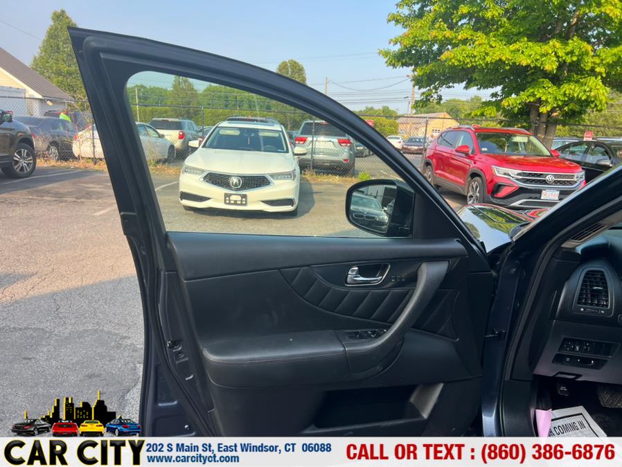 2010 Infiniti FX35 AWD 4dr, available for sale in East Windsor, Connecticut | Car City LLC. East Windsor, Connecticut 2010 Infiniti FX35 AWD 4dr, available for sale in East Windsor, Connecticut | Car City LLC. East Windsor, Connecticut