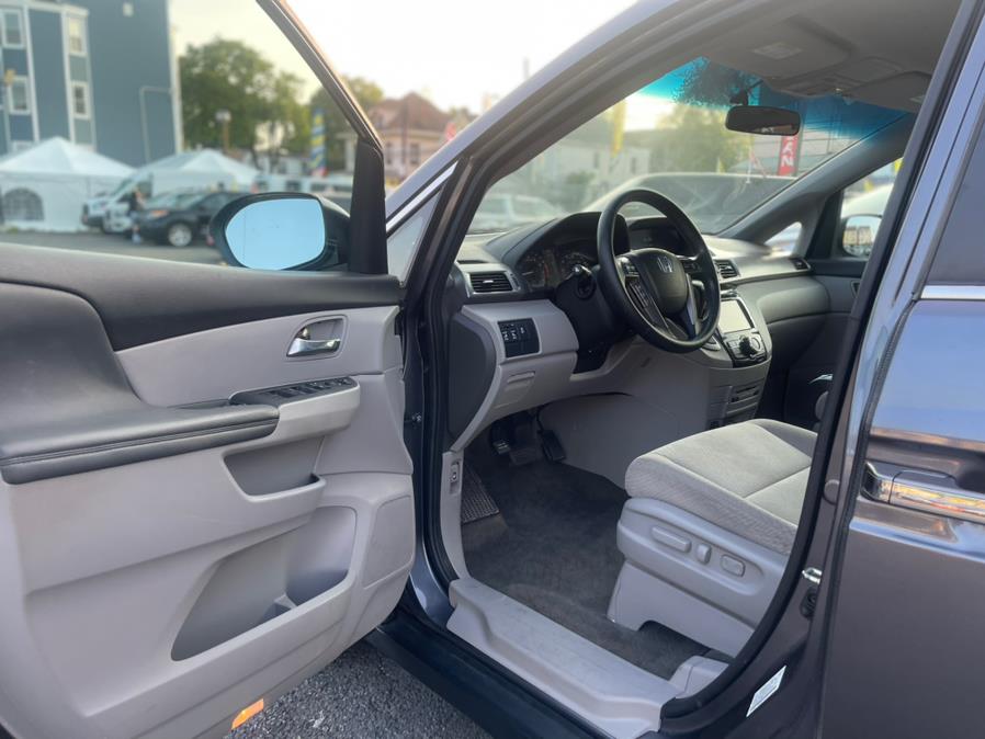2016 Honda Odyssey 5dr SE, available for sale in Irvington , New Jersey | Auto Haus of Irvington Corp. Irvington , New Jersey 2016 Honda Odyssey 5dr SE, available for sale in Irvington , New Jersey | Auto Haus of Irvington Corp. Irvington , New Jersey