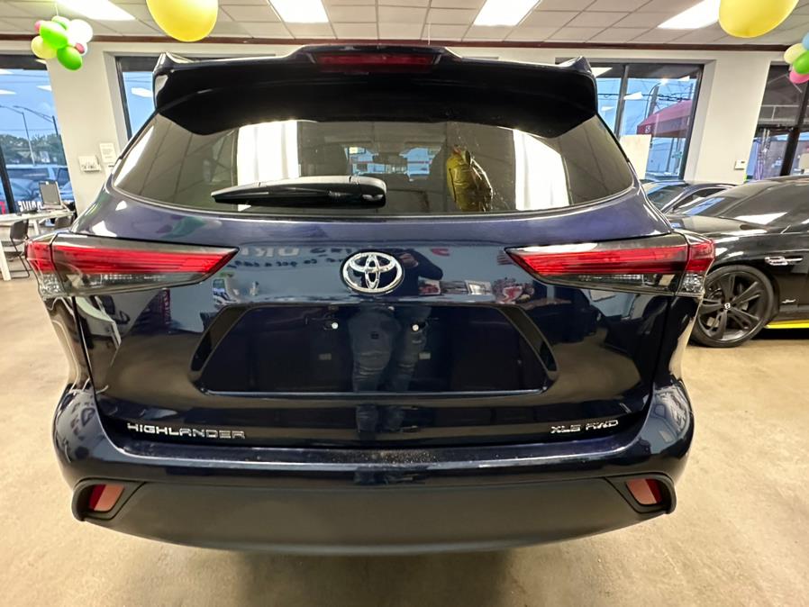 2022 Toyota Highlander XLE AWD (Natl), available for sale in Inwood, New York | 5 Towns Drive. Inwood, New York 2022 Toyota Highlander XLE AWD (Natl), available for sale in Inwood, New York | 5 Towns Drive. Inwood, New York