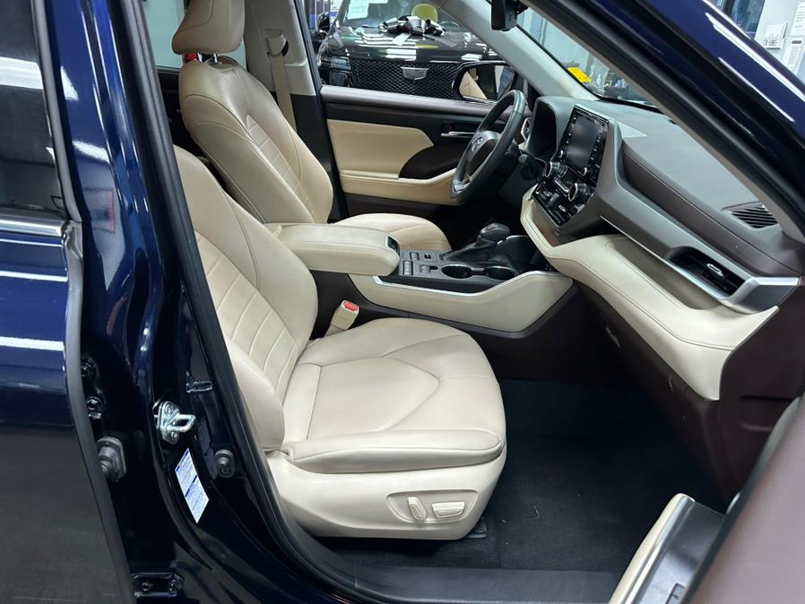 2022 Toyota Highlander XLE AWD (Natl), available for sale in Inwood, New York | 5 Towns Drive. Inwood, New York 2022 Toyota Highlander XLE AWD (Natl), available for sale in Inwood, New York | 5 Towns Drive. Inwood, New York
