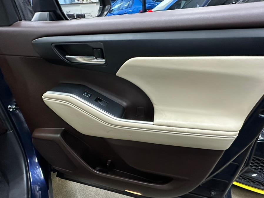 2022 Toyota Highlander XLE AWD (Natl), available for sale in Inwood, New York | 5 Towns Drive. Inwood, New York 2022 Toyota Highlander XLE AWD (Natl), available for sale in Inwood, New York | 5 Towns Drive. Inwood, New York