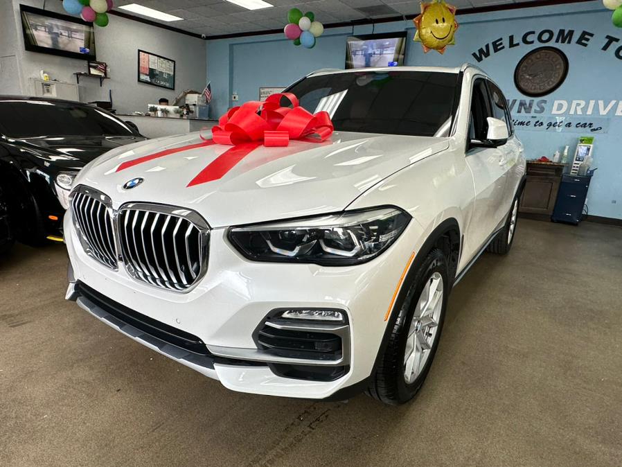 2019 BMW X5 xDrive40i Sports Activity Vehicle, available for sale in Inwood, New York | 5 Towns Drive. Inwood, New York 2019 BMW X5 xDrive40i Sports Activity Vehicle, available for sale in Inwood, New York | 5 Towns Drive. Inwood, New York
