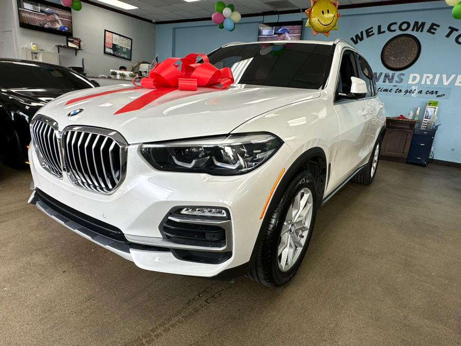 2019 BMW X5 xDrive40i Sports Activity Vehicle, available for sale in Inwood, New York | 5 Towns Drive. Inwood, New York 2019 BMW X5 xDrive40i Sports Activity Vehicle, available for sale in Inwood, New York | 5 Towns Drive. Inwood, New York