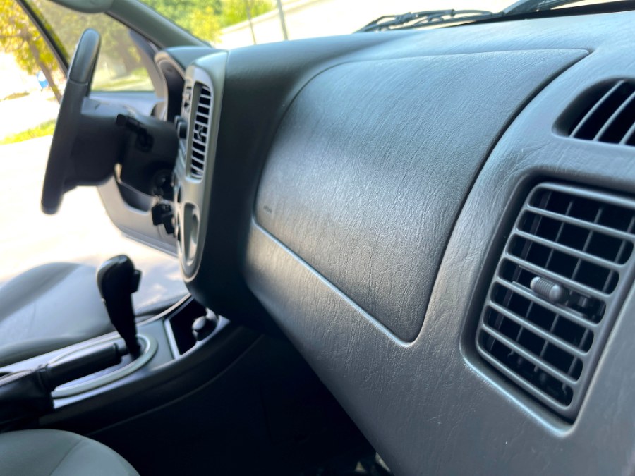 2006 Ford Escape 4dr 3.0L XLT Sport 4WD, available for sale in Lake Forest, California | Pacific Green Line. Lake Forest, California 2006 Ford Escape 4dr 3.0L XLT Sport 4WD, available for sale in Lake Forest, California | Pacific Green Line. Lake Forest, California