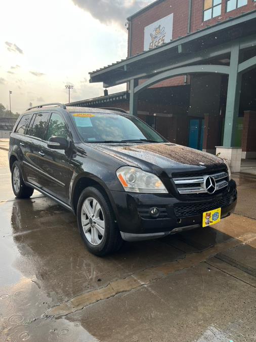 2008 Mercedes-Benz GL-Class 4MATIC 4dr 4.6L, available for sale in New Britain, Connecticut | Supreme Automotive. New Britain, Connecticut
