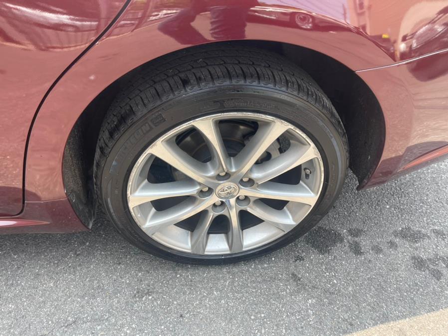 2014 Toyota Avalon 4dr Sdn XLE Touring (Natl), available for sale in Irvington, New Jersey | Elis Motors Corp. Irvington, New Jersey 2014 Toyota Avalon 4dr Sdn XLE Touring (Natl), available for sale in Irvington, New Jersey | Elis Motors Corp. Irvington, New Jersey