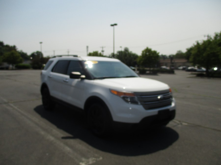 2014 Ford Explorer 4WD 4dr Base, available for sale in New Britain, Connecticut | Universal Motors LLC. New Britain, Connecticut 2014 Ford Explorer 4WD 4dr Base, available for sale in New Britain, Connecticut | Universal Motors LLC. New Britain, Connecticut