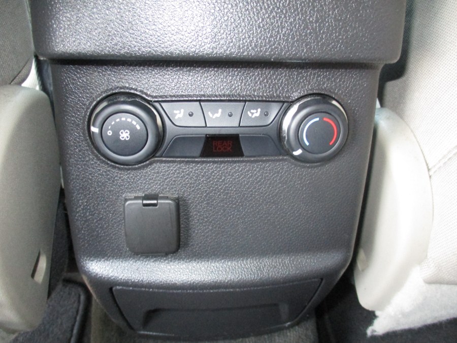 2014 Ford Explorer 4WD 4dr Base, available for sale in New Britain, Connecticut | Universal Motors LLC. New Britain, Connecticut 2014 Ford Explorer 4WD 4dr Base, available for sale in New Britain, Connecticut | Universal Motors LLC. New Britain, Connecticut