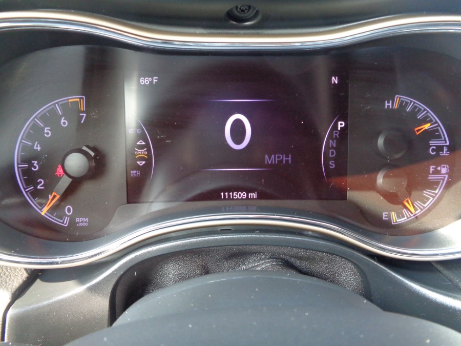 2015 Jeep Grand Cherokee 4WD 4dr Limited, available for sale in Valley Stream, New York | NY Auto Traders. Valley Stream, New York 2015 Jeep Grand Cherokee 4WD 4dr Limited, available for sale in Valley Stream, New York | NY Auto Traders. Valley Stream, New York