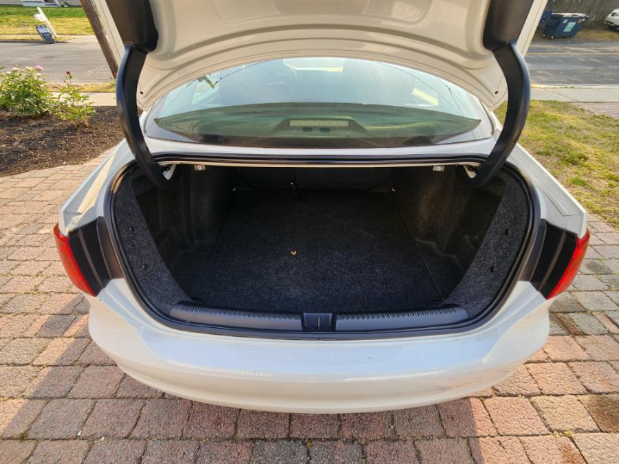 2014 Volkswagen Jetta Sedan 4dr Man TDI w/Premium/Nav, available for sale in West Babylon, New York | SGM Auto Sales. West Babylon, New York 2014 Volkswagen Jetta Sedan 4dr Man TDI w/Premium/Nav, available for sale in West Babylon, New York | SGM Auto Sales. West Babylon, New York