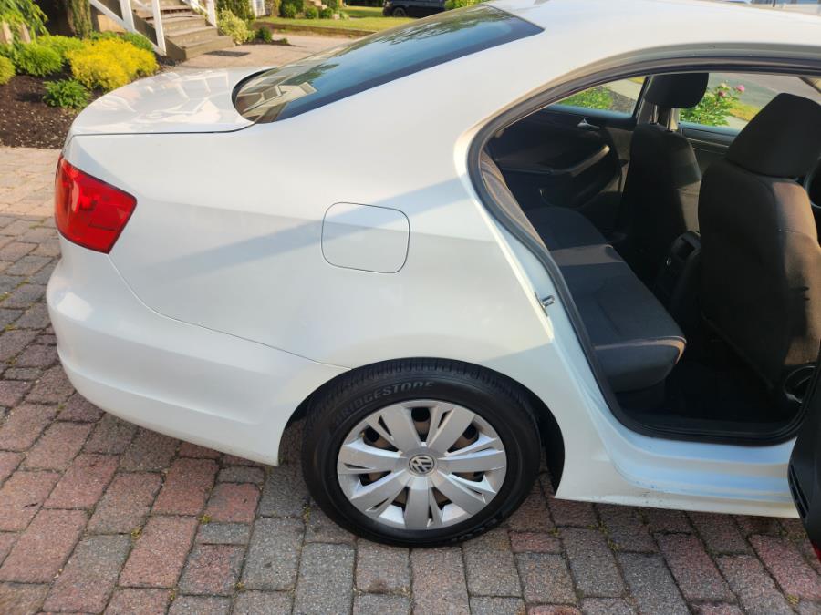 2014 Volkswagen Jetta Sedan 4dr Man TDI w/Premium/Nav, available for sale in West Babylon, New York | SGM Auto Sales. West Babylon, New York 2014 Volkswagen Jetta Sedan 4dr Man TDI w/Premium/Nav, available for sale in West Babylon, New York | SGM Auto Sales. West Babylon, New York