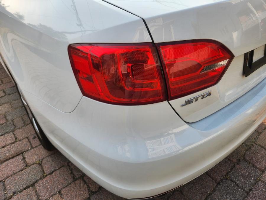 2014 Volkswagen Jetta Sedan 4dr Man TDI w/Premium/Nav, available for sale in West Babylon, New York | SGM Auto Sales. West Babylon, New York 2014 Volkswagen Jetta Sedan 4dr Man TDI w/Premium/Nav, available for sale in West Babylon, New York | SGM Auto Sales. West Babylon, New York