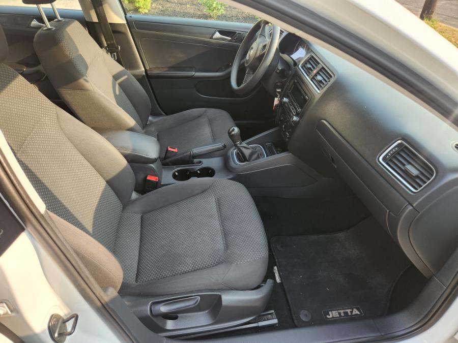 2014 Volkswagen Jetta Sedan 4dr Man TDI w/Premium/Nav, available for sale in West Babylon, New York | SGM Auto Sales. West Babylon, New York 2014 Volkswagen Jetta Sedan 4dr Man TDI w/Premium/Nav, available for sale in West Babylon, New York | SGM Auto Sales. West Babylon, New York
