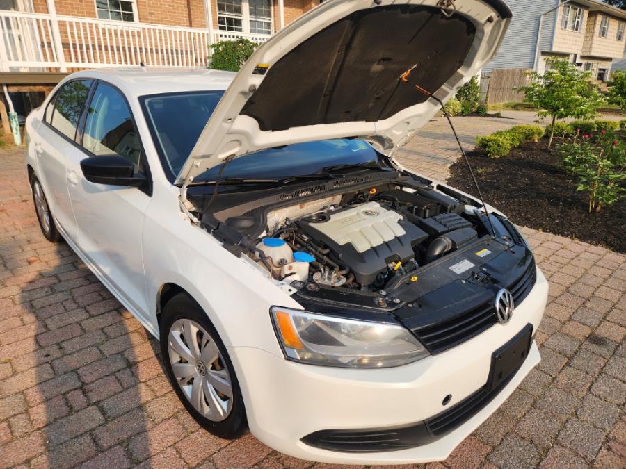2014 Volkswagen Jetta Sedan 4dr Man TDI w/Premium/Nav, available for sale in West Babylon, New York | SGM Auto Sales. West Babylon, New York 2014 Volkswagen Jetta Sedan 4dr Man TDI w/Premium/Nav, available for sale in West Babylon, New York | SGM Auto Sales. West Babylon, New York