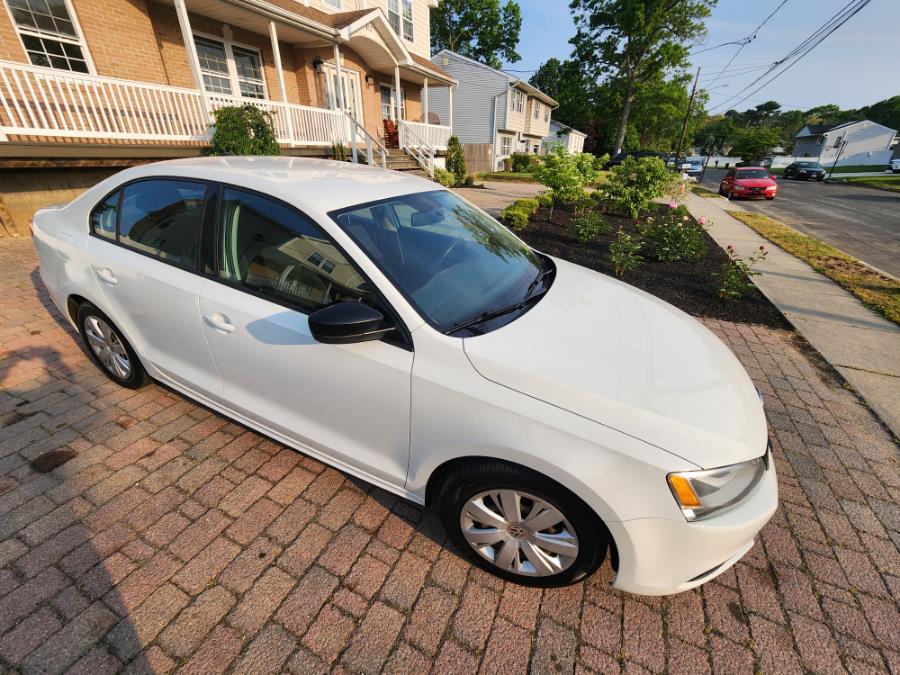 2014 Volkswagen Jetta Sedan 4dr Man TDI w/Premium/Nav, available for sale in West Babylon, New York | SGM Auto Sales. West Babylon, New York 2014 Volkswagen Jetta Sedan 4dr Man TDI w/Premium/Nav, available for sale in West Babylon, New York | SGM Auto Sales. West Babylon, New York