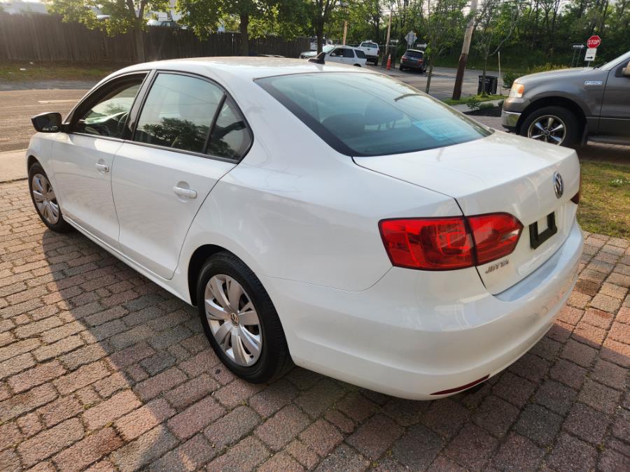 2014 Volkswagen Jetta Sedan 4dr Man TDI w/Premium/Nav, available for sale in West Babylon, New York | SGM Auto Sales. West Babylon, New York 2014 Volkswagen Jetta Sedan 4dr Man TDI w/Premium/Nav, available for sale in West Babylon, New York | SGM Auto Sales. West Babylon, New York
