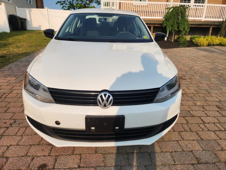 2014 Volkswagen Jetta Sedan 4dr Man TDI w/Premium/Nav, available for sale in West Babylon, New York | SGM Auto Sales. West Babylon, New York 2014 Volkswagen Jetta Sedan 4dr Man TDI w/Premium/Nav, available for sale in West Babylon, New York | SGM Auto Sales. West Babylon, New York