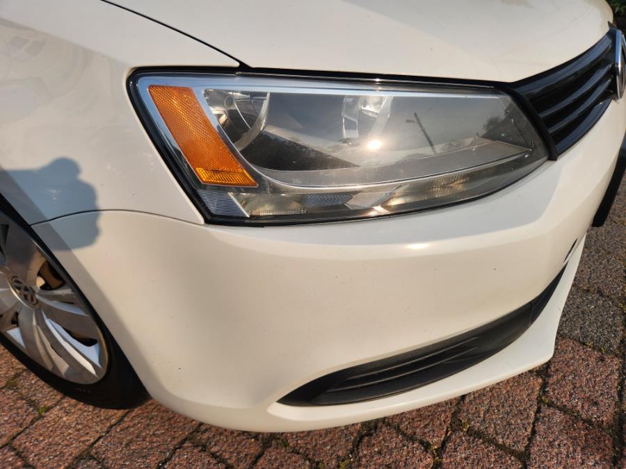 2014 Volkswagen Jetta Sedan 4dr Man TDI w/Premium/Nav, available for sale in West Babylon, New York | SGM Auto Sales. West Babylon, New York 2014 Volkswagen Jetta Sedan 4dr Man TDI w/Premium/Nav, available for sale in West Babylon, New York | SGM Auto Sales. West Babylon, New York