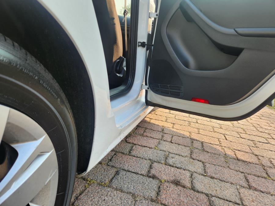 2014 Volkswagen Jetta Sedan 4dr Man TDI w/Premium/Nav, available for sale in West Babylon, New York | SGM Auto Sales. West Babylon, New York 2014 Volkswagen Jetta Sedan 4dr Man TDI w/Premium/Nav, available for sale in West Babylon, New York | SGM Auto Sales. West Babylon, New York