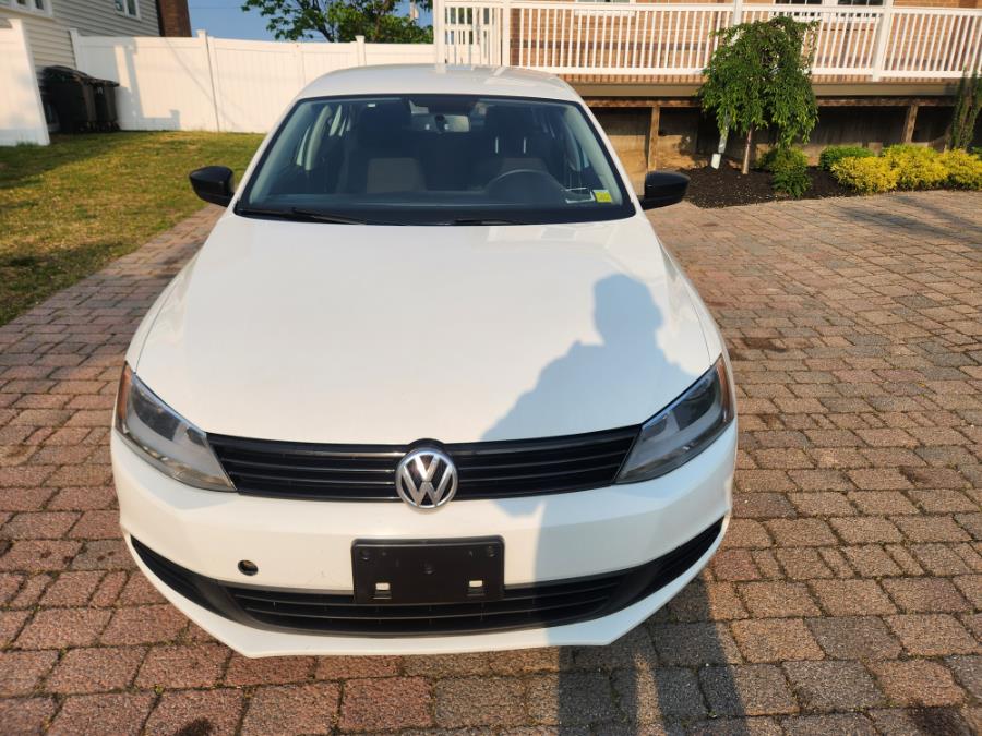 2014 Volkswagen Jetta Sedan 4dr Man TDI w/Premium/Nav, available for sale in West Babylon, New York | SGM Auto Sales. West Babylon, New York 2014 Volkswagen Jetta Sedan 4dr Man TDI w/Premium/Nav, available for sale in West Babylon, New York | SGM Auto Sales. West Babylon, New York