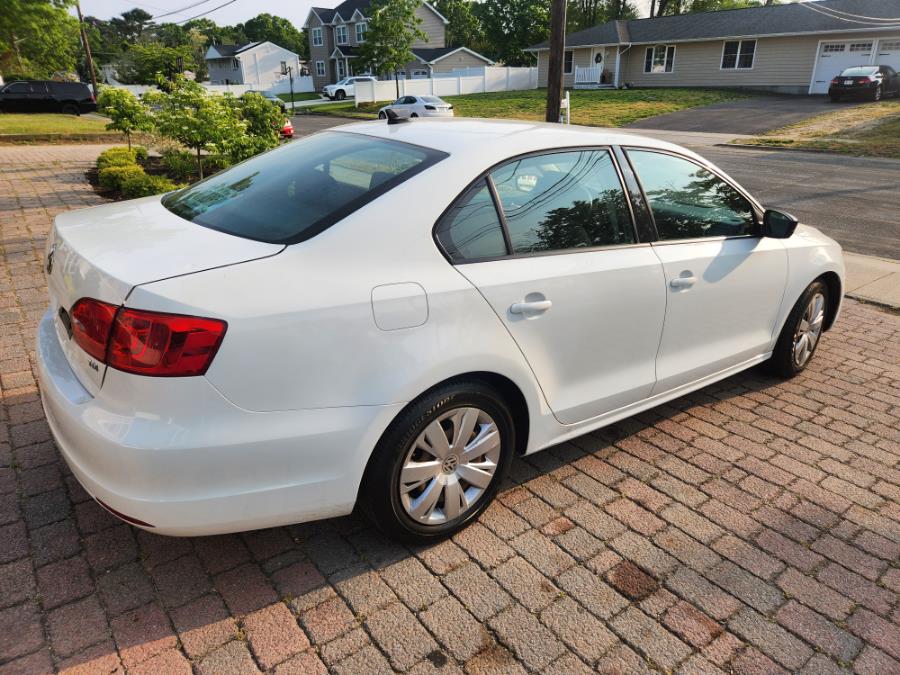 2014 Volkswagen Jetta Sedan 4dr Man TDI w/Premium/Nav, available for sale in West Babylon, New York | SGM Auto Sales. West Babylon, New York 2014 Volkswagen Jetta Sedan 4dr Man TDI w/Premium/Nav, available for sale in West Babylon, New York | SGM Auto Sales. West Babylon, New York