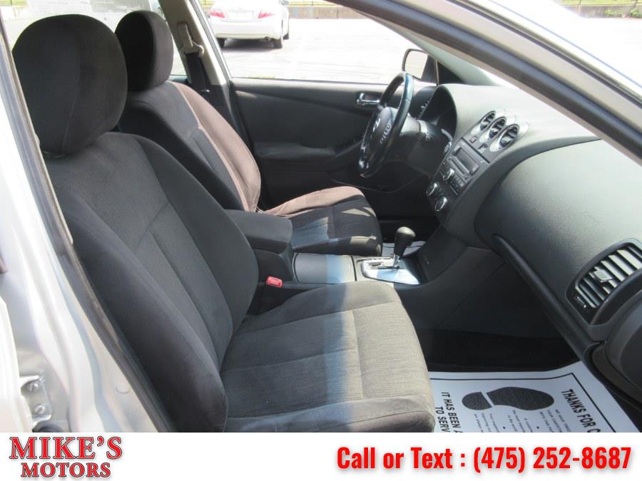 2010 Nissan Altima 4dr Sdn V6 CVT 3.5 SR, available for sale in Stratford, Connecticut | Mike's Motors LLC. Stratford, Connecticut 2010 Nissan Altima 4dr Sdn V6 CVT 3.5 SR, available for sale in Stratford, Connecticut | Mike's Motors LLC. Stratford, Connecticut
