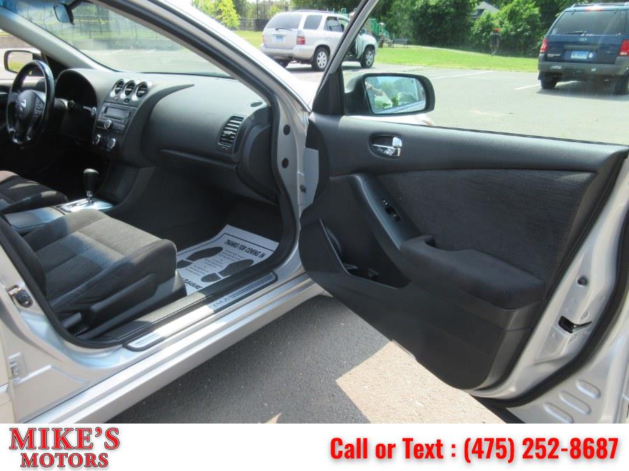 2010 Nissan Altima 4dr Sdn V6 CVT 3.5 SR, available for sale in Stratford, Connecticut | Mike's Motors LLC. Stratford, Connecticut 2010 Nissan Altima 4dr Sdn V6 CVT 3.5 SR, available for sale in Stratford, Connecticut | Mike's Motors LLC. Stratford, Connecticut