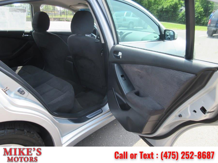 2010 Nissan Altima 4dr Sdn V6 CVT 3.5 SR, available for sale in Stratford, Connecticut | Mike's Motors LLC. Stratford, Connecticut 2010 Nissan Altima 4dr Sdn V6 CVT 3.5 SR, available for sale in Stratford, Connecticut | Mike's Motors LLC. Stratford, Connecticut