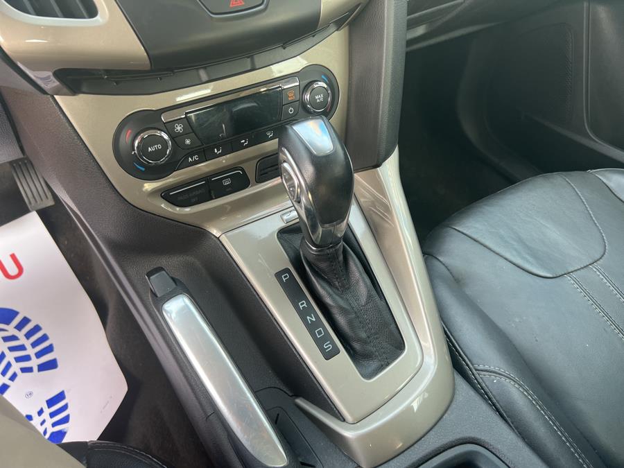 2012 Ford Focus 4dr Sdn SEL, available for sale in Stamford, Connecticut | Harbor View Auto Sales LLC. Stamford, Connecticut 2012 Ford Focus 4dr Sdn SEL, available for sale in Stamford, Connecticut | Harbor View Auto Sales LLC. Stamford, Connecticut