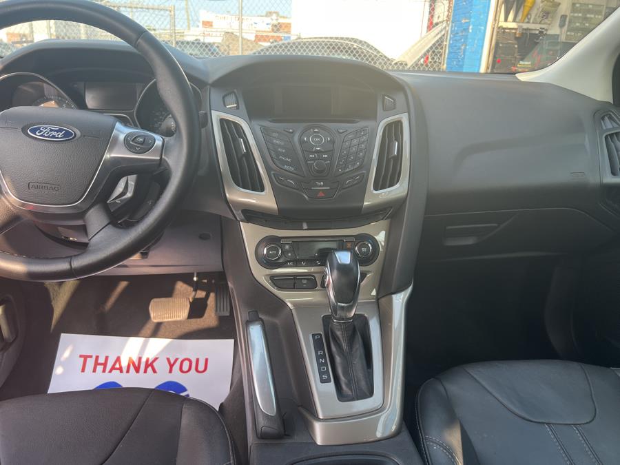 2012 Ford Focus 4dr Sdn SEL, available for sale in Stamford, Connecticut | Harbor View Auto Sales LLC. Stamford, Connecticut 2012 Ford Focus 4dr Sdn SEL, available for sale in Stamford, Connecticut | Harbor View Auto Sales LLC. Stamford, Connecticut