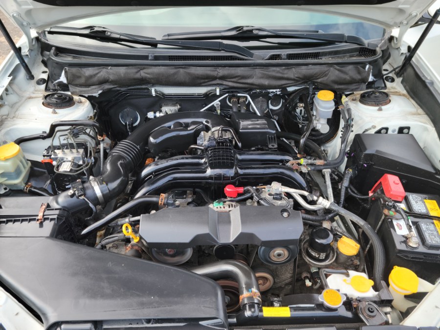 2013 Subaru Outback Premium AWD, available for sale in East Windsor, Connecticut | Toro Auto. East Windsor, Connecticut 2013 Subaru Outback Premium AWD, available for sale in East Windsor, Connecticut | Toro Auto. East Windsor, Connecticut