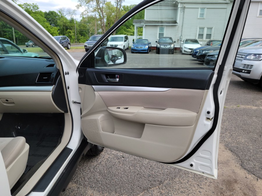 2013 Subaru Outback Premium AWD, available for sale in East Windsor, Connecticut | Toro Auto. East Windsor, Connecticut 2013 Subaru Outback Premium AWD, available for sale in East Windsor, Connecticut | Toro Auto. East Windsor, Connecticut